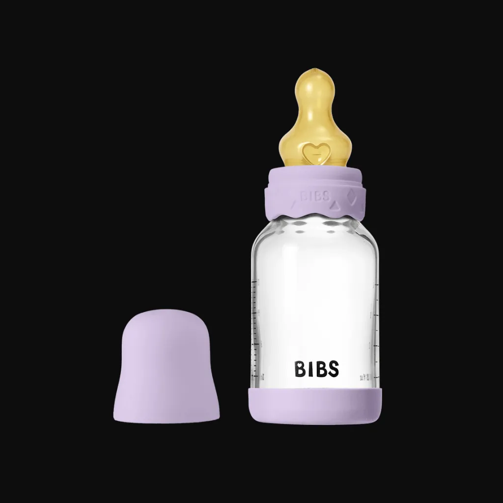 New Boheme Glasflaska För Barn 120 Ml Violet Sky Nappflaskor & Hakklappar