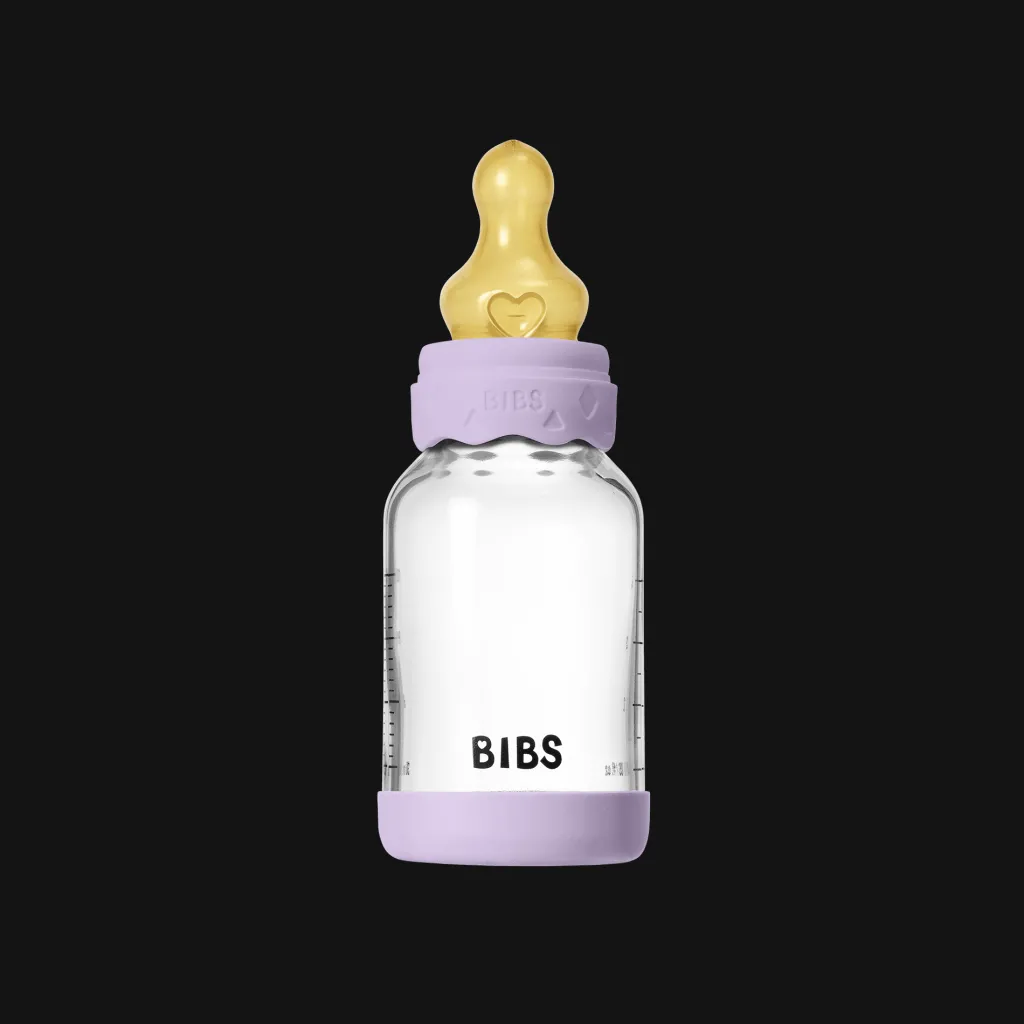 New Boheme Glasflaska För Barn 120 Ml Violet Sky Nappflaskor & Hakklappar