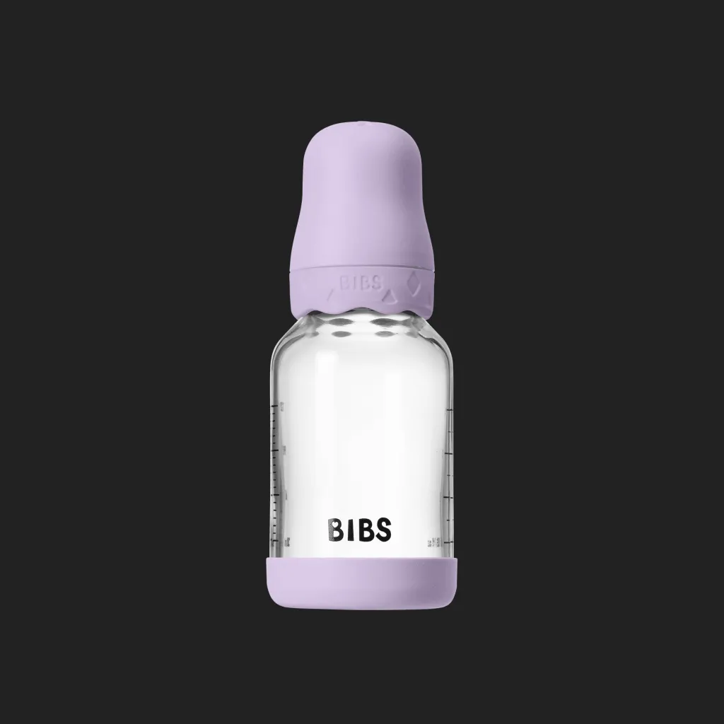New Boheme Glasflaska För Barn 120 Ml Violet Sky Nappflaskor & Hakklappar
