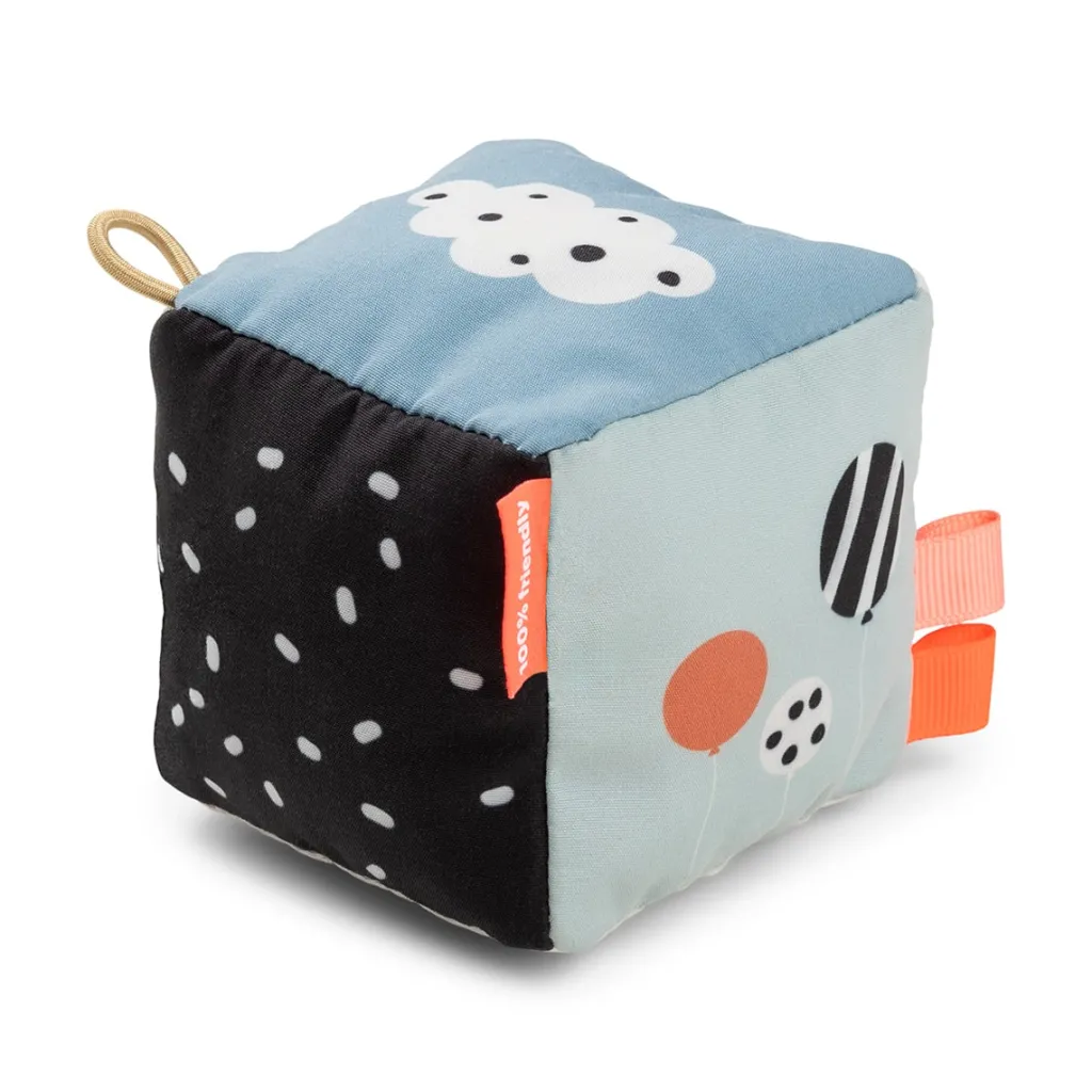 New Happy Clouds Kontrast Baby Cube Colour Mix Babyleksaker