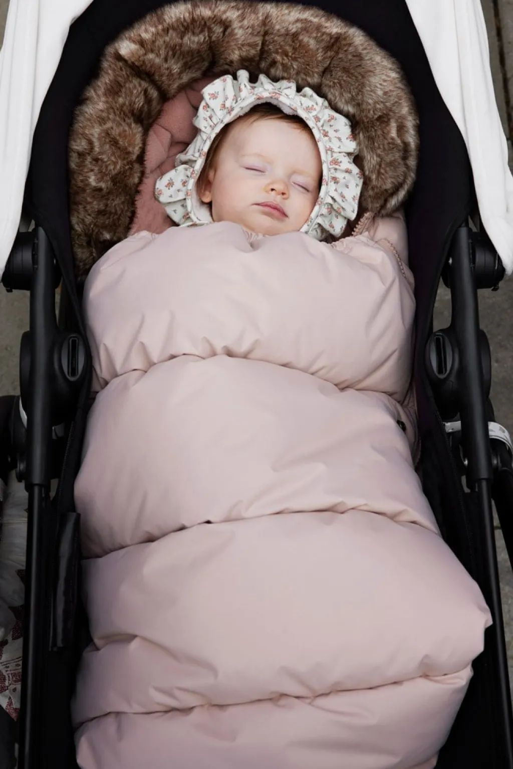 Clearance Åkpåse Blushing Pink Barn Barnvagnstillbehör