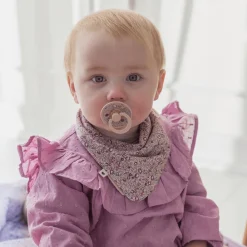 Liberty Capel Bandana Haklapp Fossil Grey Nappflaskor & Hakklappar