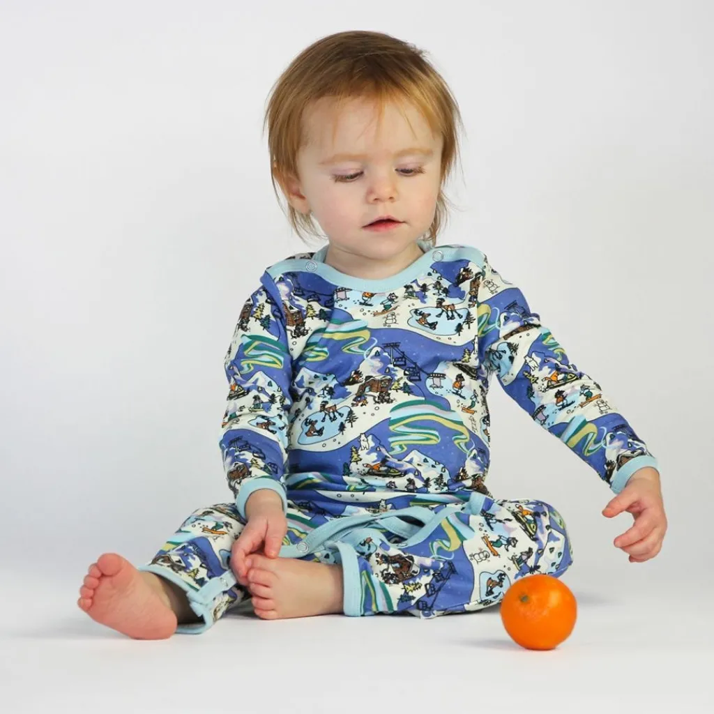 New Långärmad Onesie i Federal Blue med vinterlandskap Barn Bodys & Bodysuits