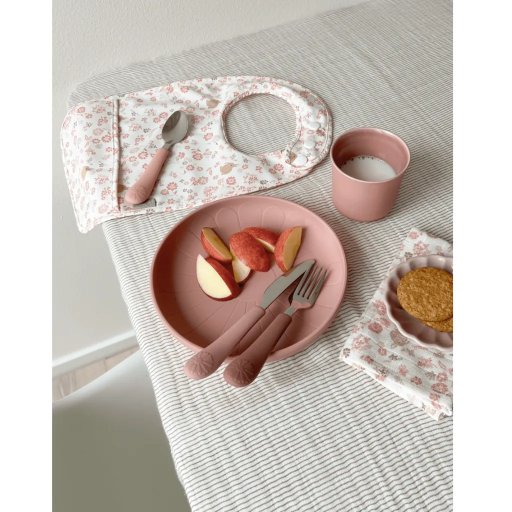 2-pack Haklapp Med Ficka Augusta Nappflaskor & Hakklappar