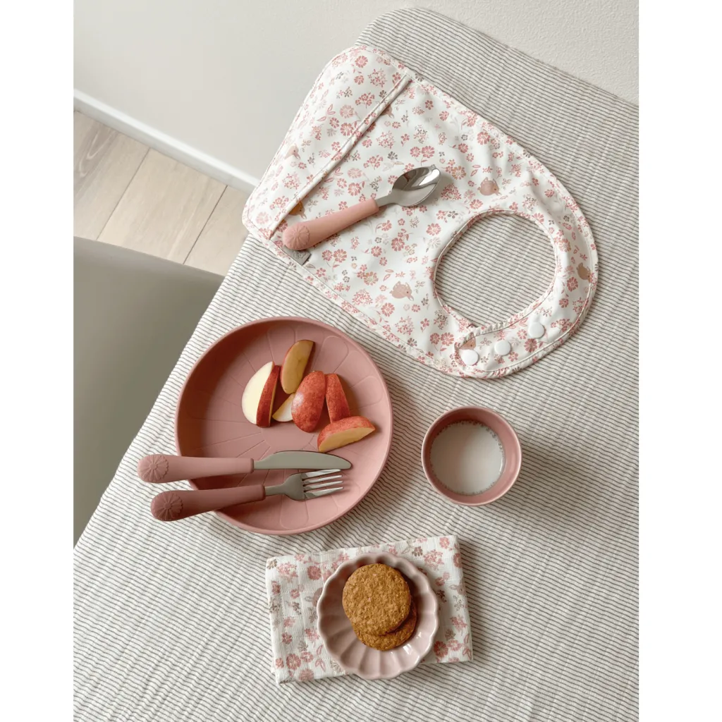 2-pack Haklapp Med Ficka Augusta Nappflaskor & Hakklappar