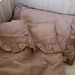 Online Påslakanset Spjälsäng Mood Volang Dusty Pink Bäddtextilier