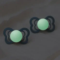 Clearance Supreme Glow 2-pack Symmetriska Silikonnappar Sage Cloud Nappar & Napphållare