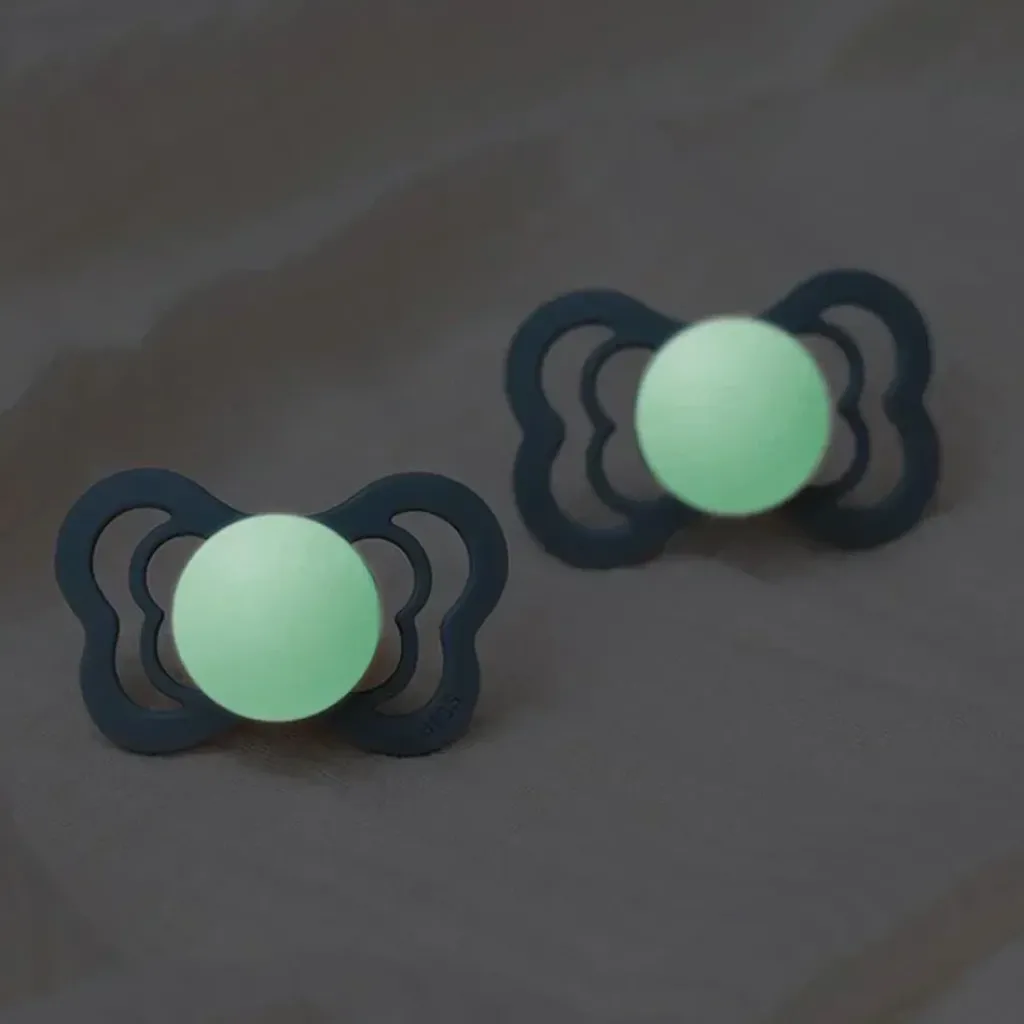 Clearance Supreme Glow 2-pack Symmetriska Silikonnappar Sage Cloud Nappar & Napphållare
